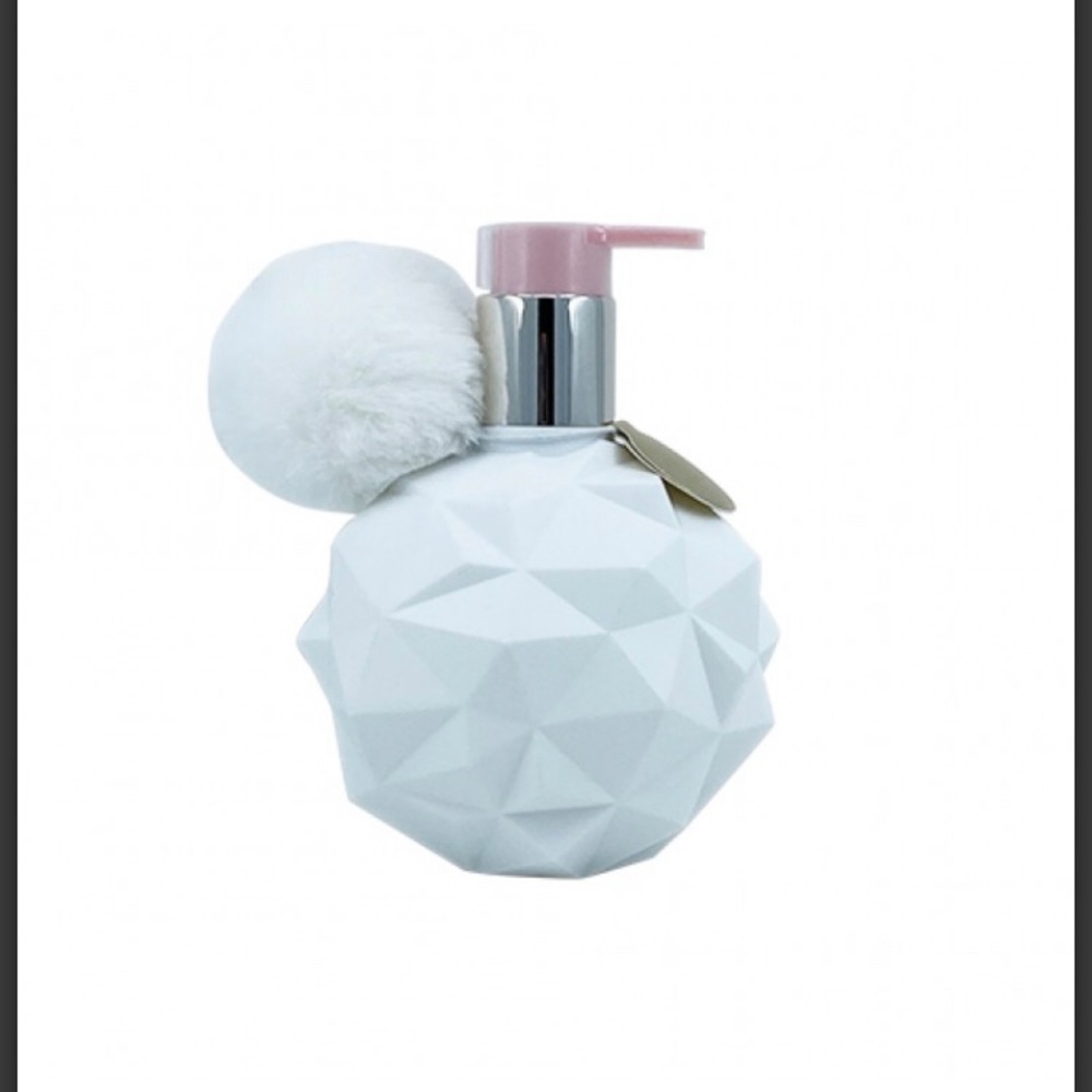 YNM Korean Kona’s Petit Leaf Body Lotion